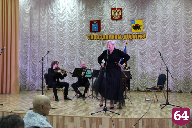 В Энгельсском доме-интернате прошел благотворительный концерт музыкантов Национального филармонического оркестра России